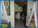 "Under the Mango Tree" - House : loft with single beds